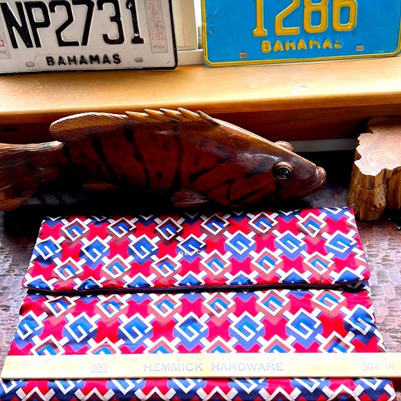 Gucci Geometric G Travel Slippers w/bag and Neck Pillow w/bag Like NEW Authentic - Picture 5 of 16